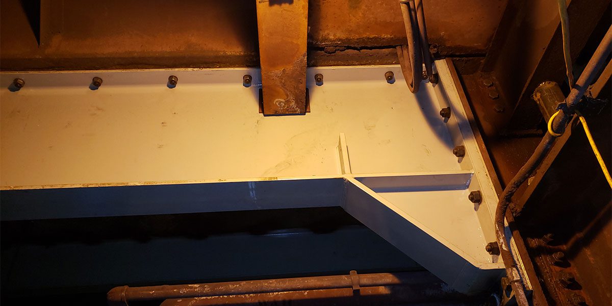 structural bracing between beams