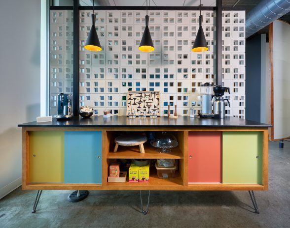 LR1